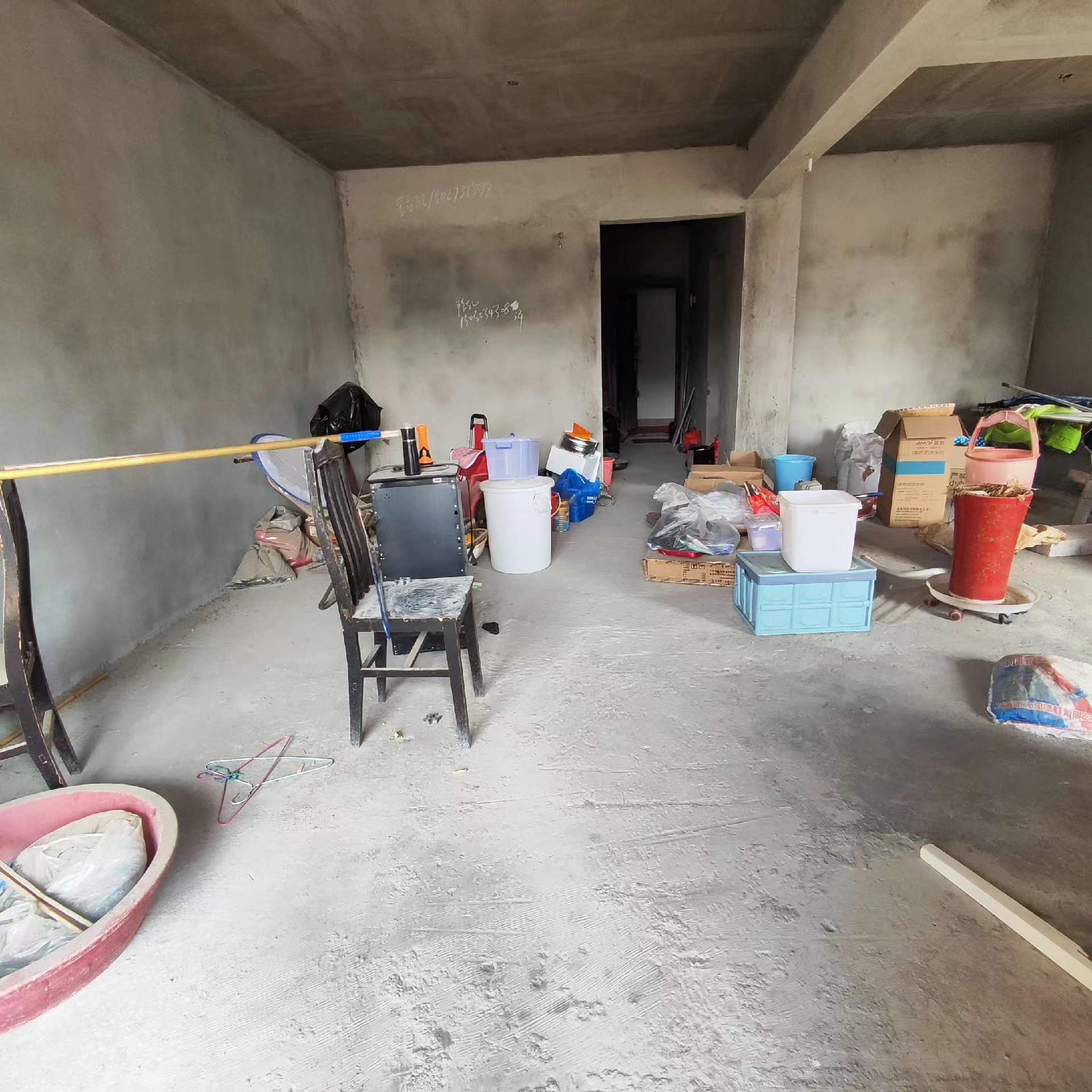 和合国际.毛坯三房.证件满二.看房方便