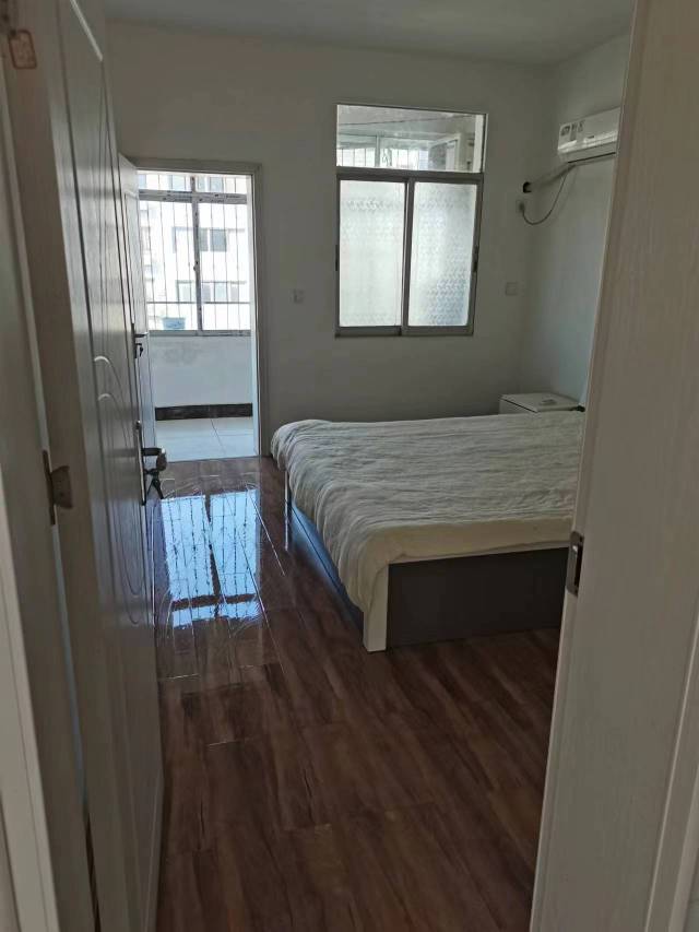 新八中附近二室二厅，拎包即住