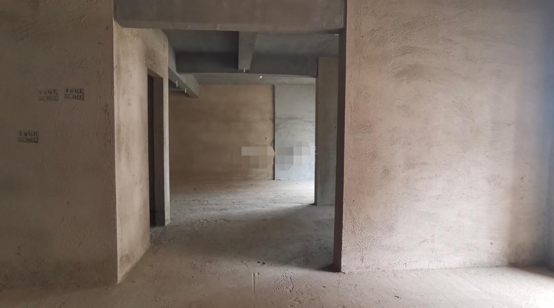 城南幼儿园到高中刚需毛坯三房荣怀19好楼层