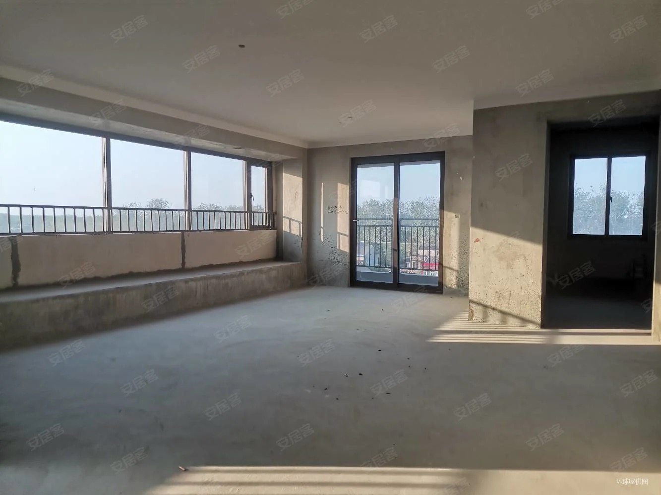 单价4K，祥生观澜府，边户，江景房，四面 采光通风，三阳台