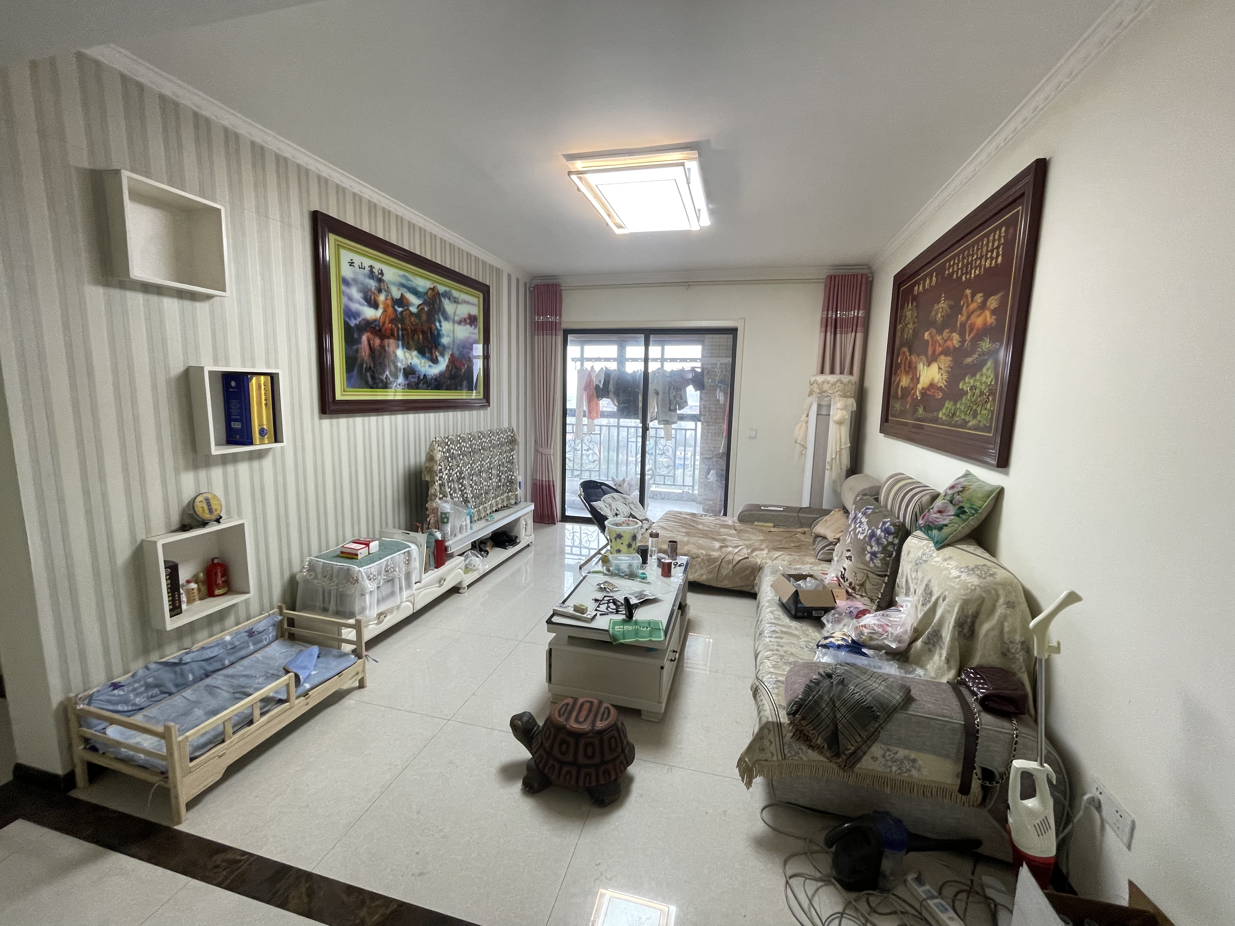 绿地香格里拉  电梯小高层  三房带装修  环境好 空气好