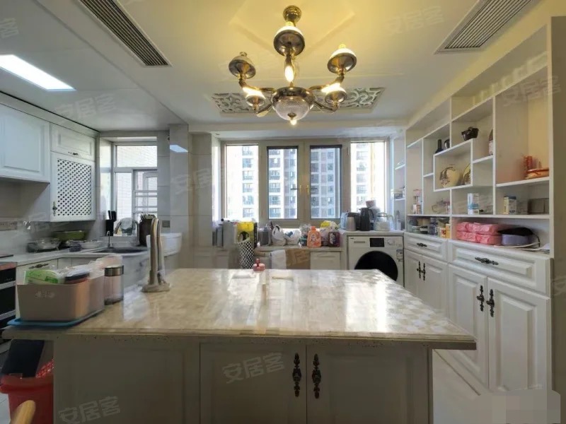 176，捡漏，和合四期，精装三房，单价5500，芝华士沙发，边户，好楼层满五