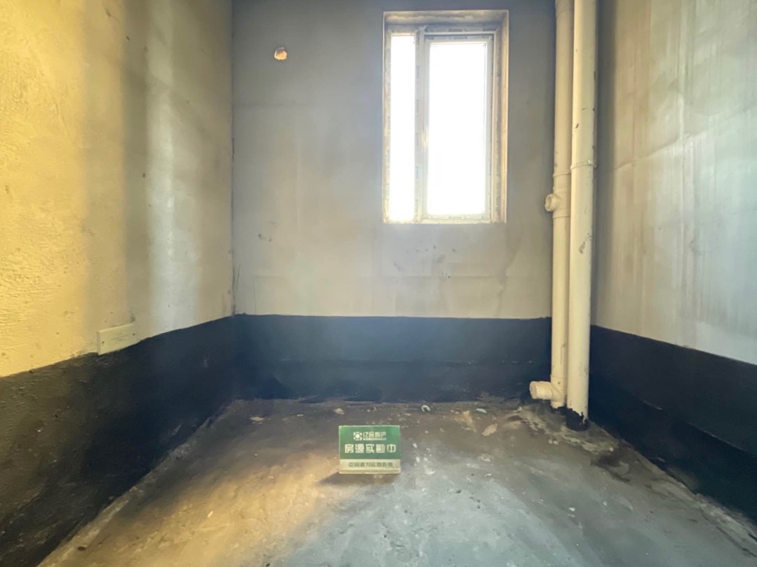 捡漏，南国明珠，单价3800，毛坯4房2厅3阳台，大户型