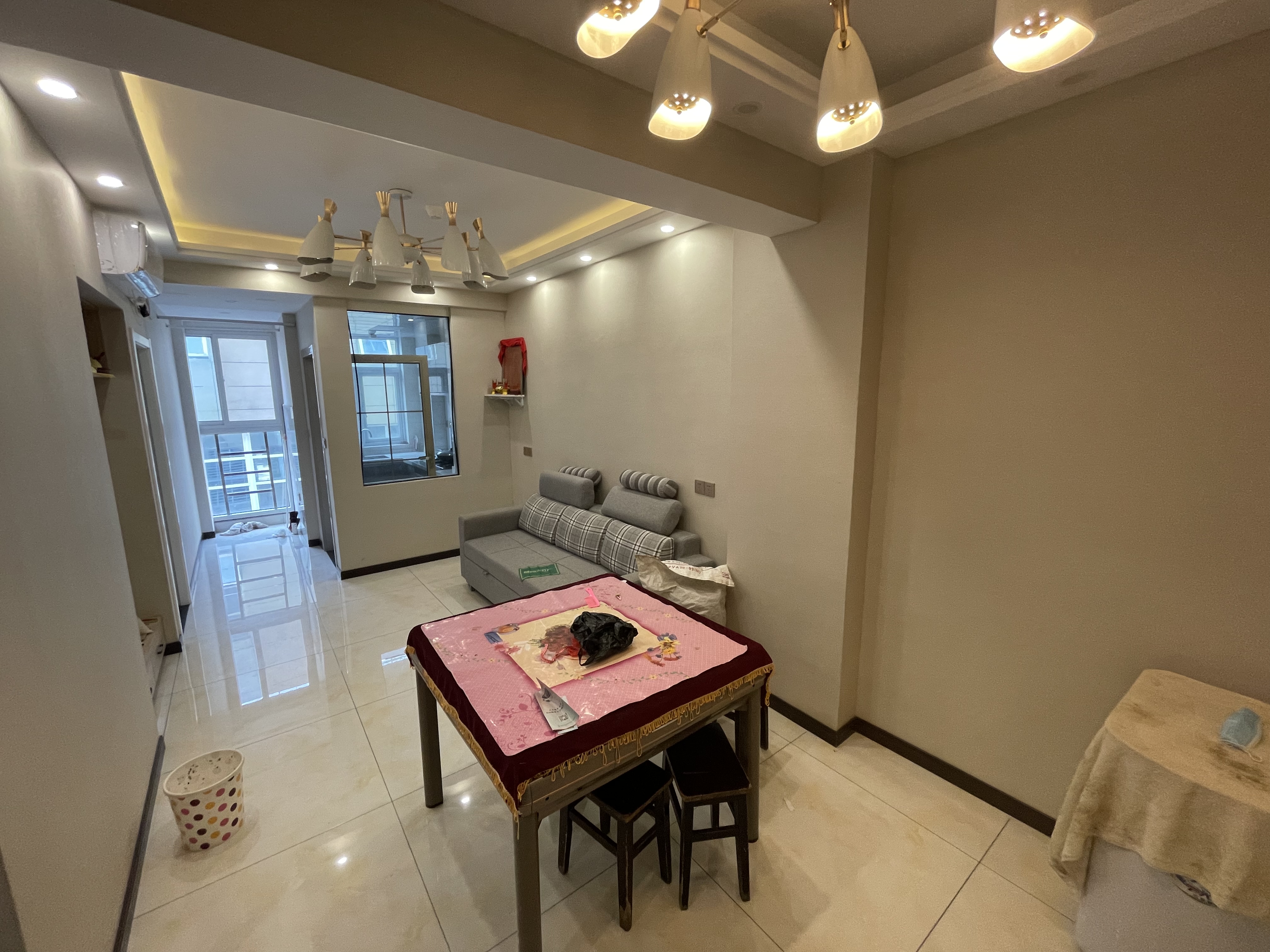 大洪万福广场邻里惠公寓带天然气看房方便两房精装修沔中旁边优秀的很