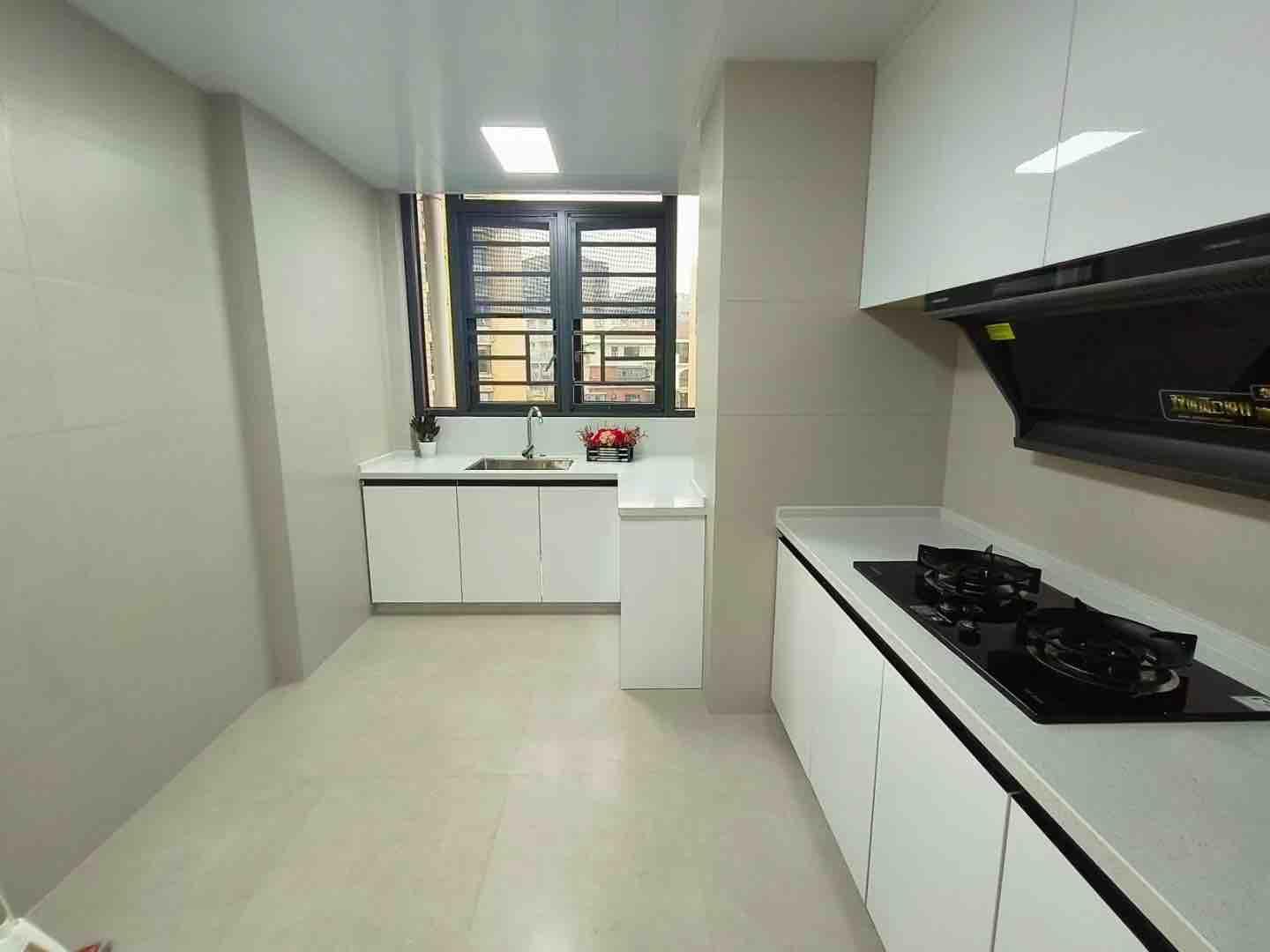 赞板子，全新装修3房，门口仙桃晓学，小高层边户，一梯两户，采光好，中间楼层