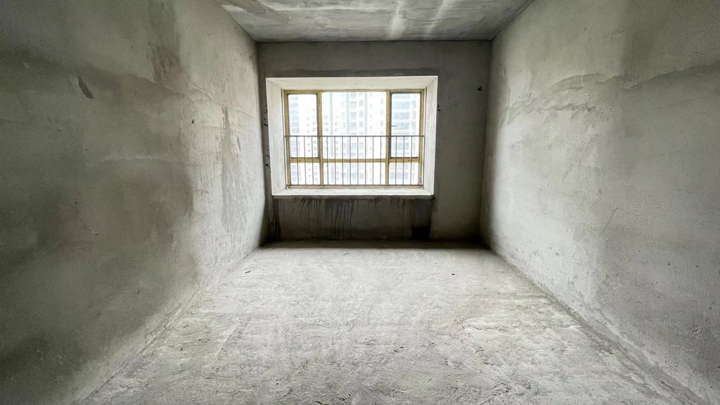 御湖世家送车位毛坯现房不动产证在手看房有密码