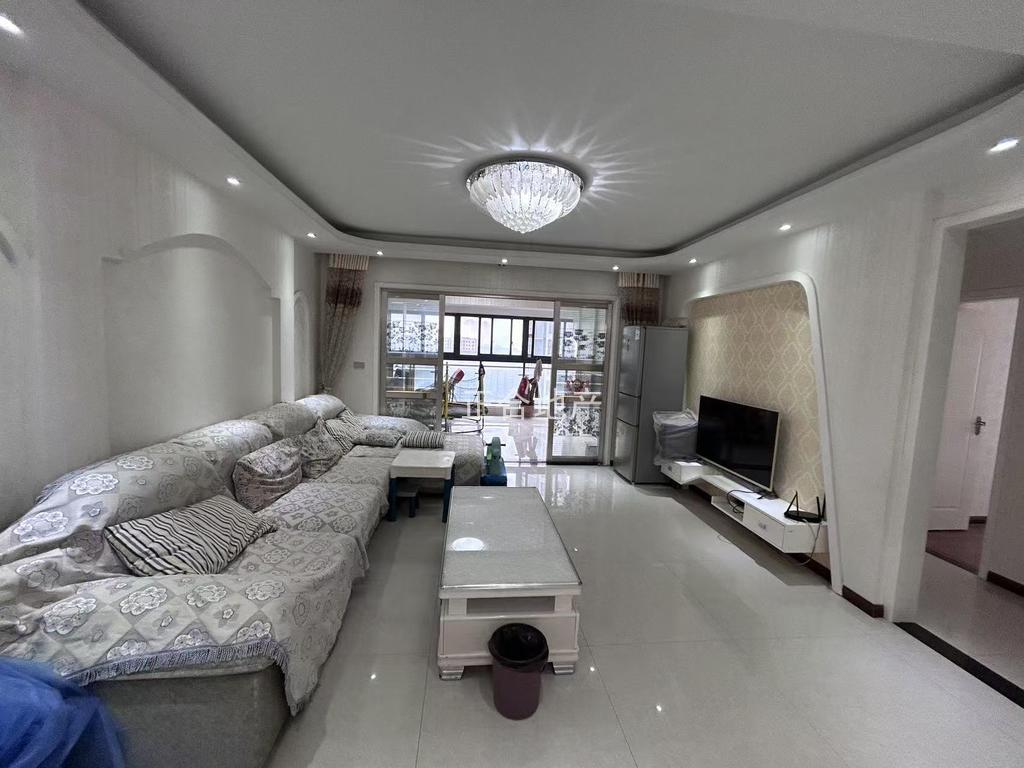 城南，福星城， 精装三房，单价5000，中间楼层，证满二，捡漏