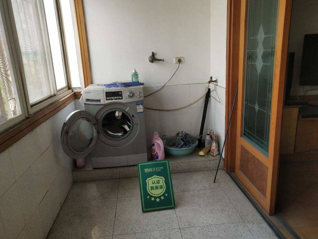 老城区西桥华宝芙蓉花园三房楼层好地理位置优越好房看房方便