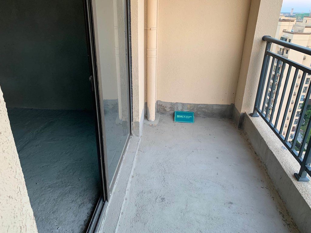 荣怀 两房看房方便小区环境优美出行方便来电