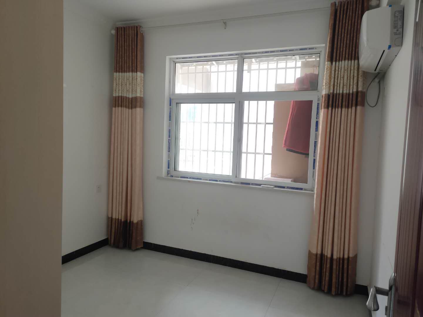 江汉 旁边精装电梯房好楼层采光好证满二业主诚意出