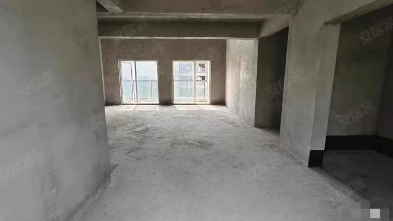 161，蓝天花园，大平层，南北通透，160平带车位，带6米高客厅，3阳台小洋房，一梯一户