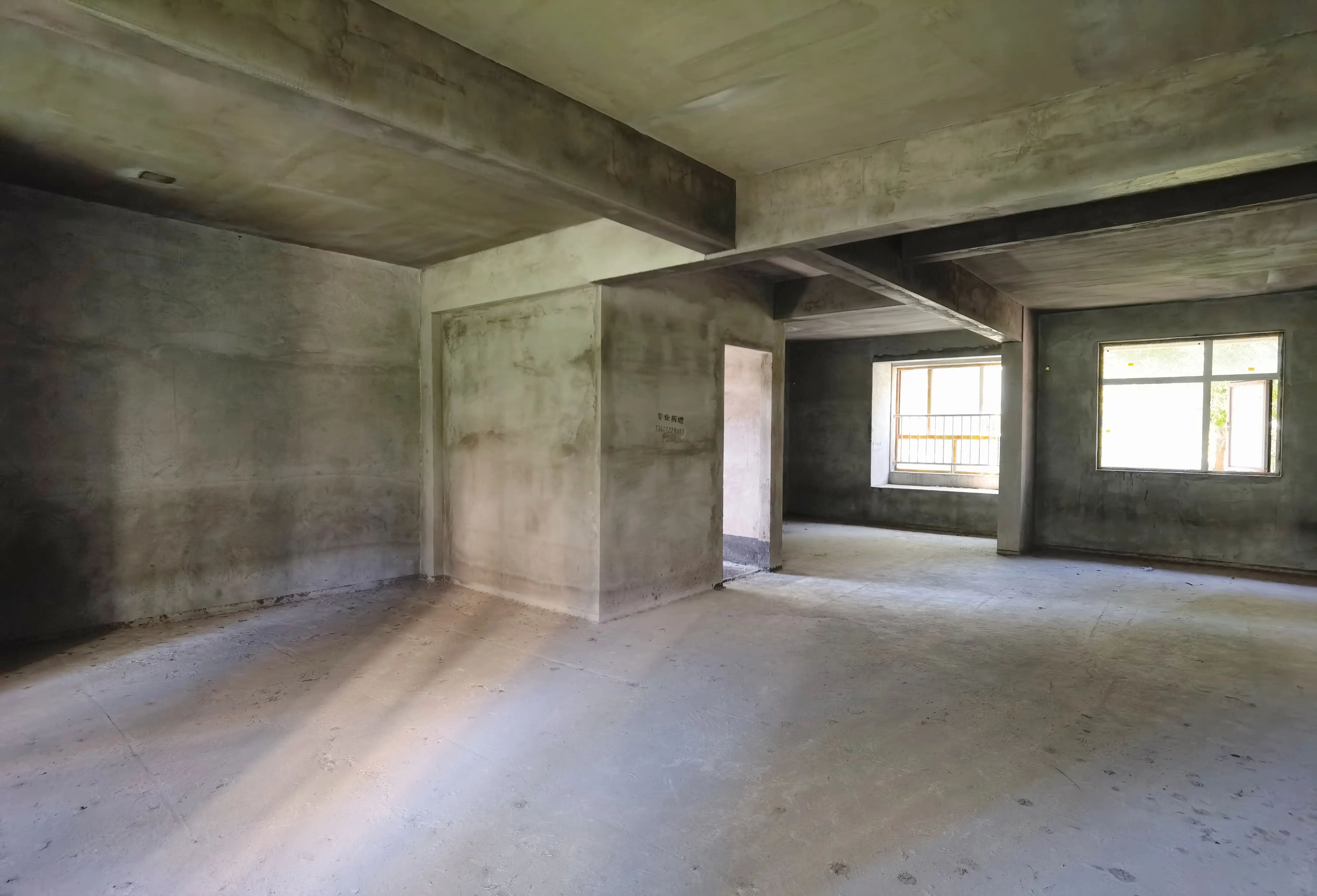 城南人车分流小区，楼wang平层，单价只要4千多，亏的血炸哒！懂的来