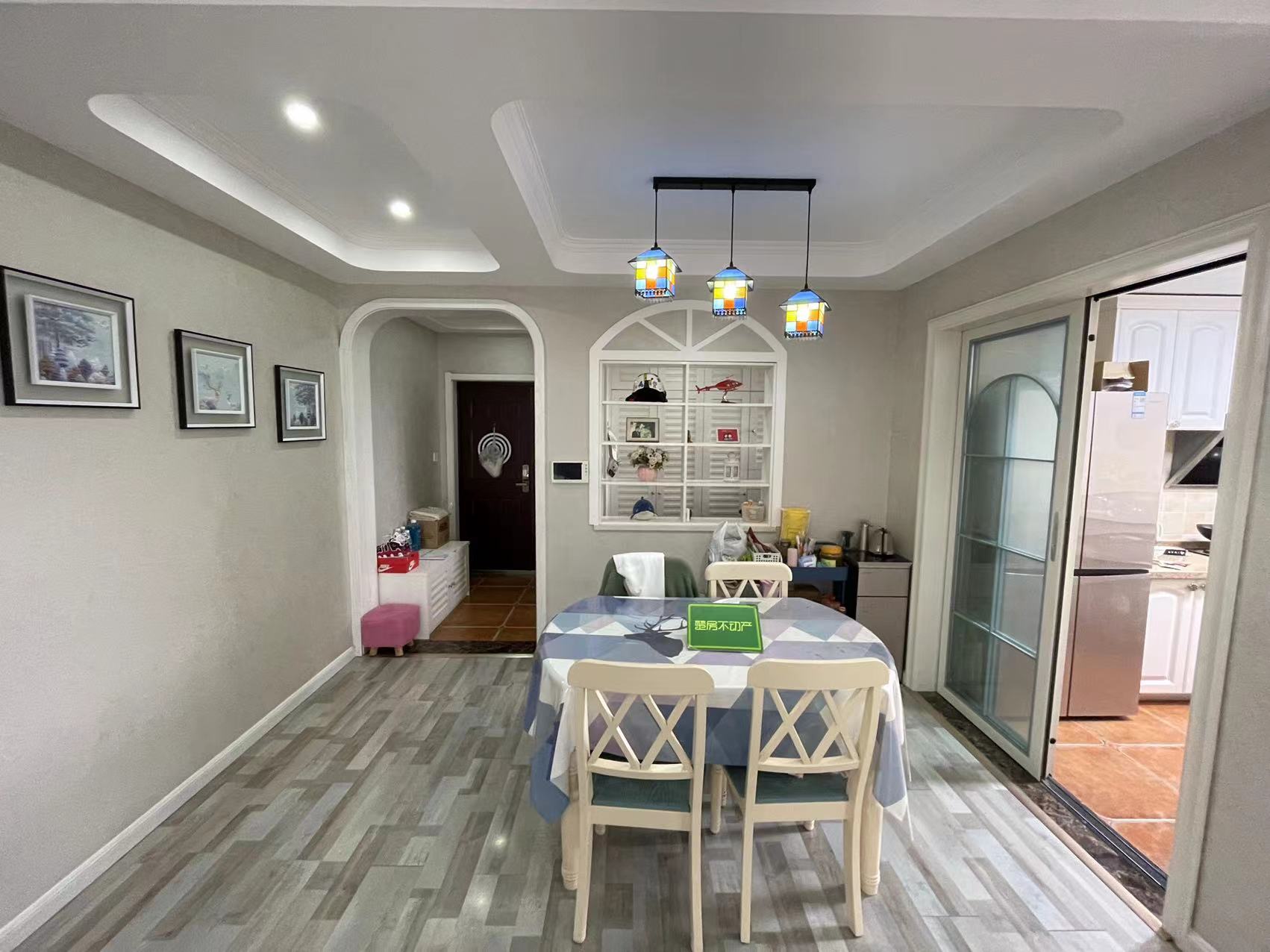 御台公馆证件在手装修很新三房两卫老证可以贷款品质小区