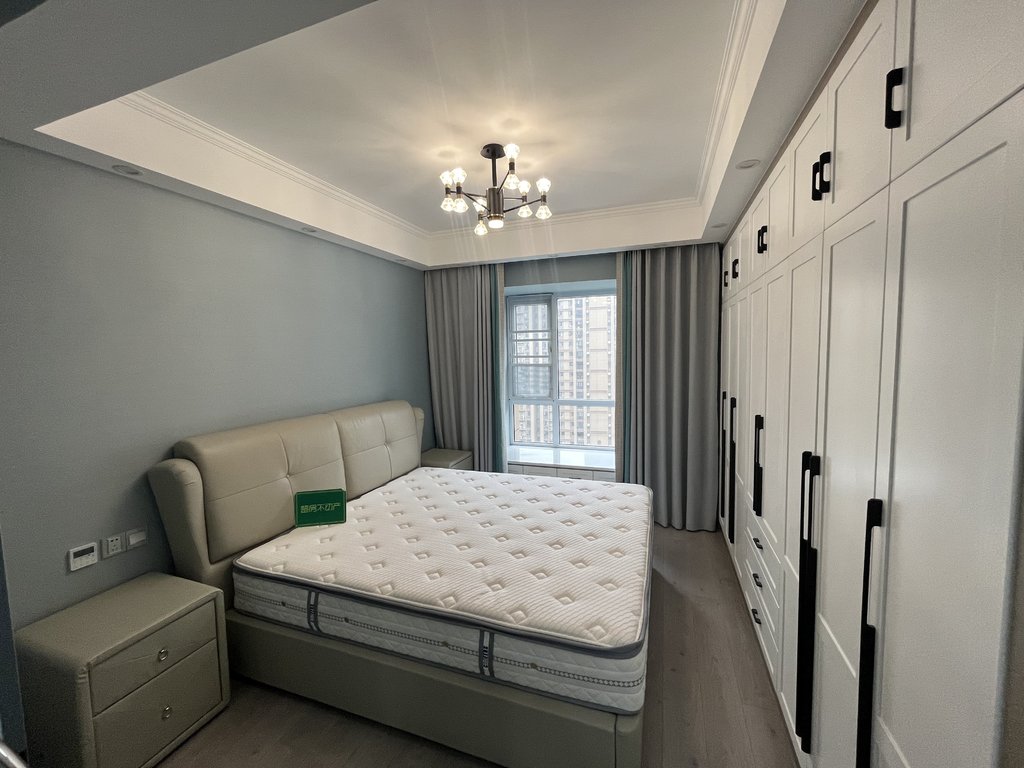 元泰未来城全新装修好楼层送入户花园带麻将室，一天为住