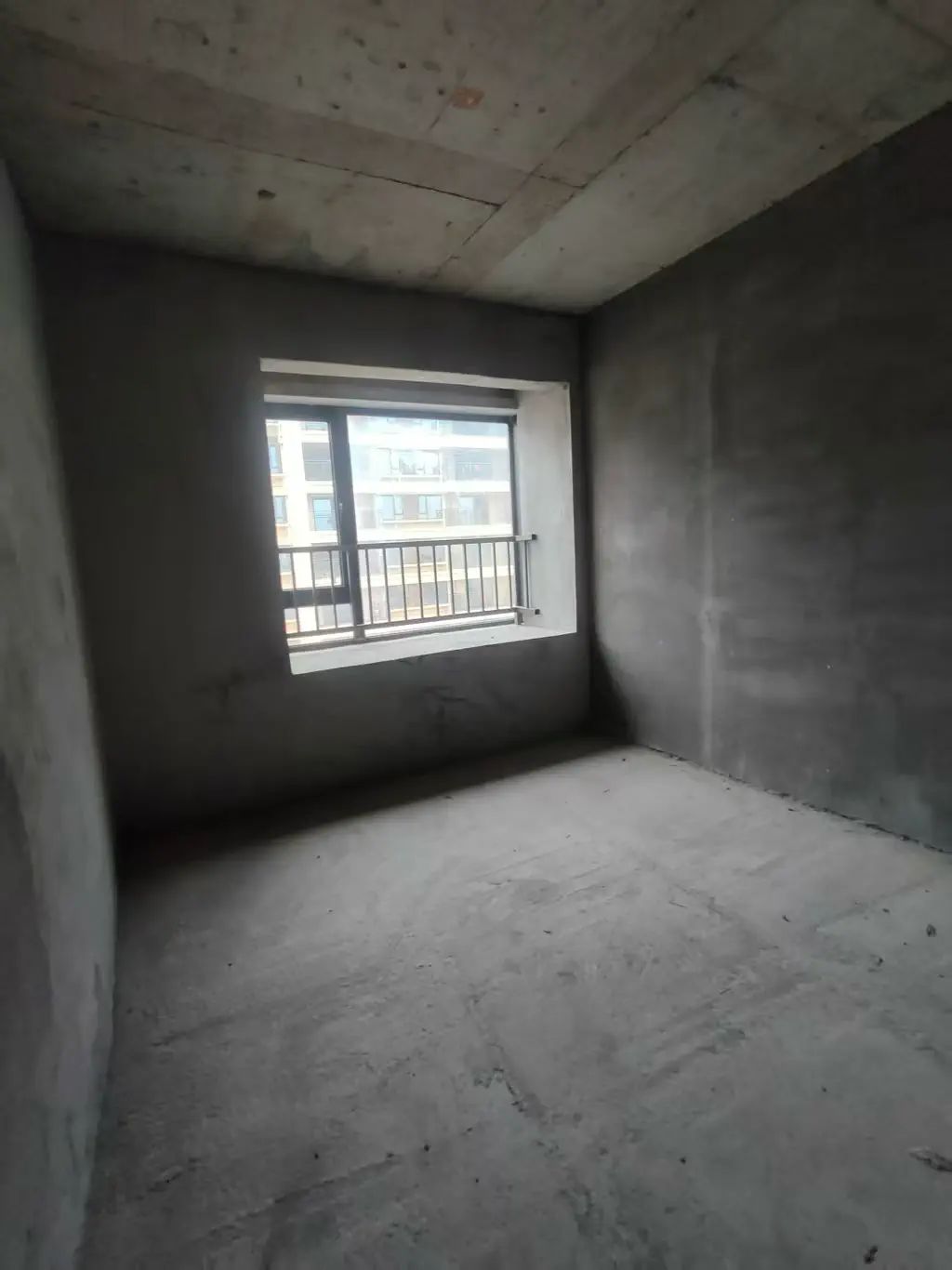 城南，荣怀及‮世第‬家A区，纯‬东边户，‮阳双‬台，‮野视‬好，单价5199