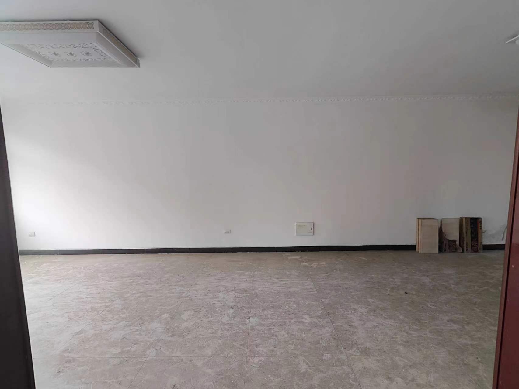 四中附近的好屋来咯，两居室一口价13个达不溜