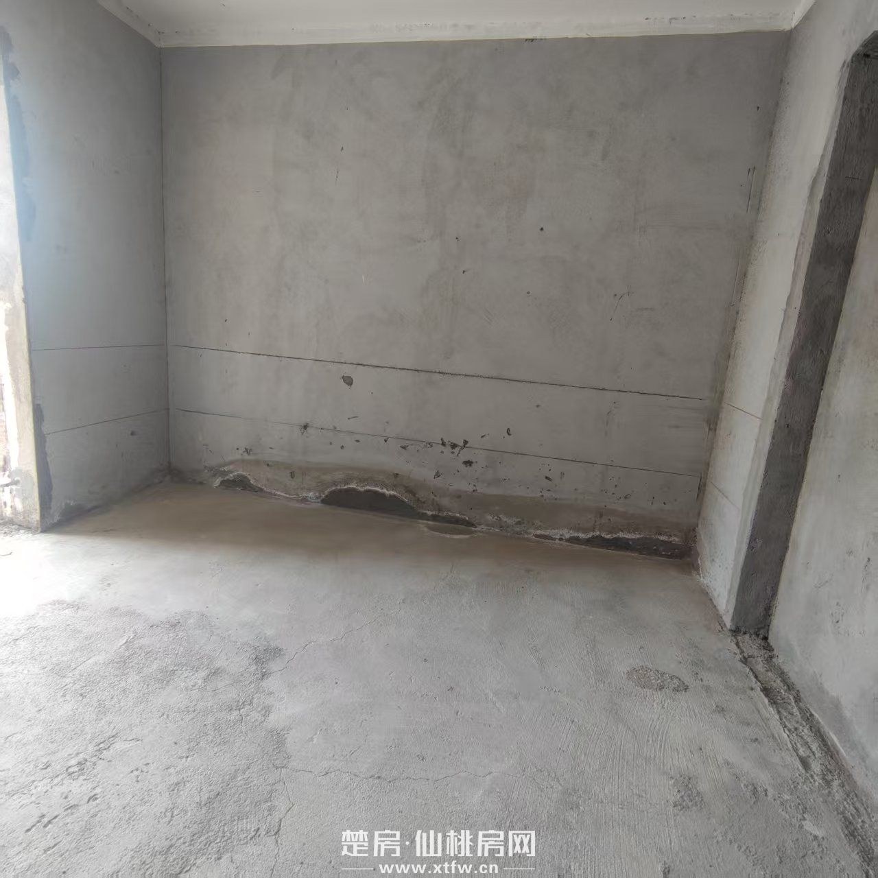 电梯毛坯3仟每平送100平露台