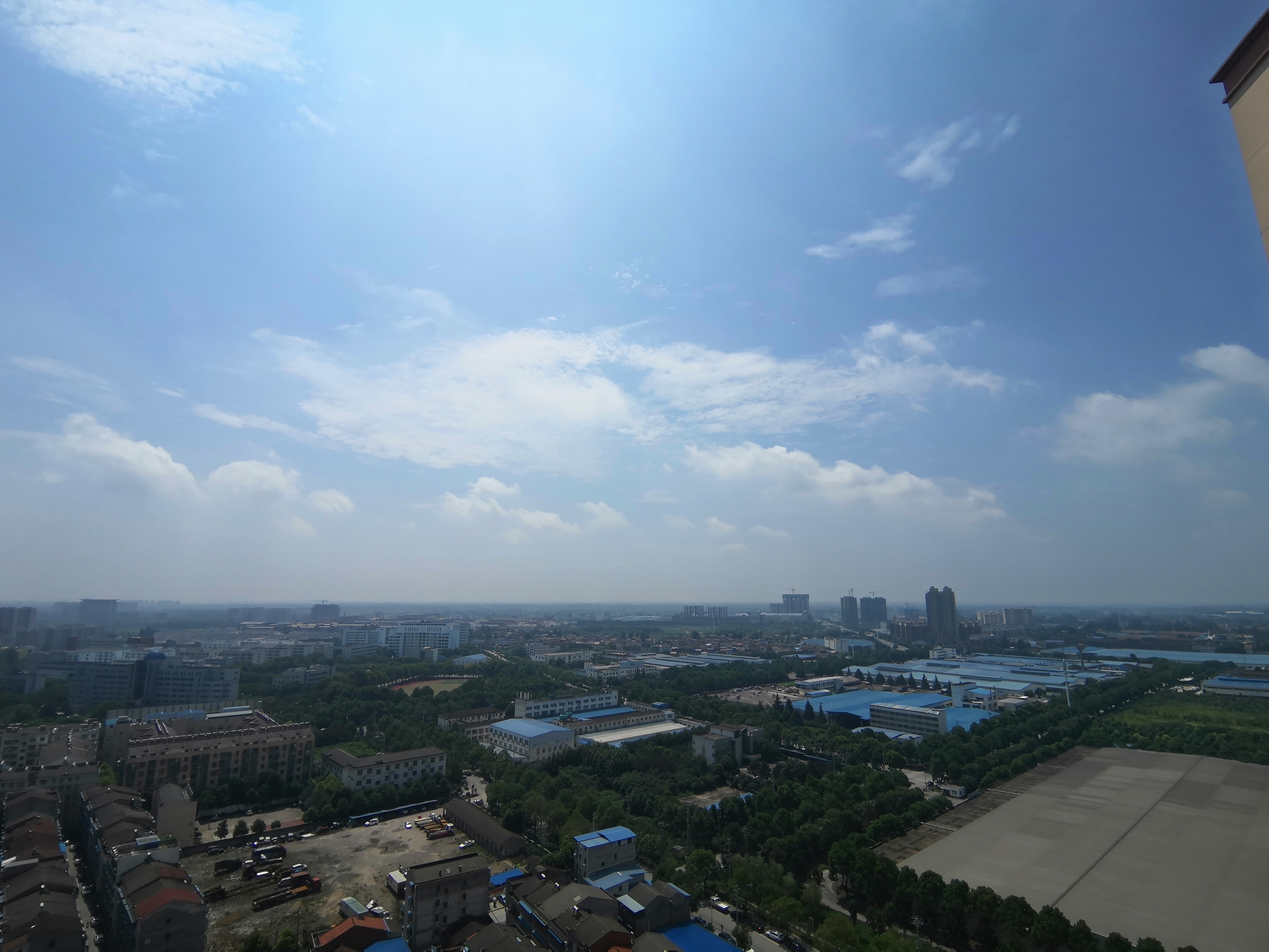 都市高尔夫南城次新小区电梯中高层视野奇好两房单价5000