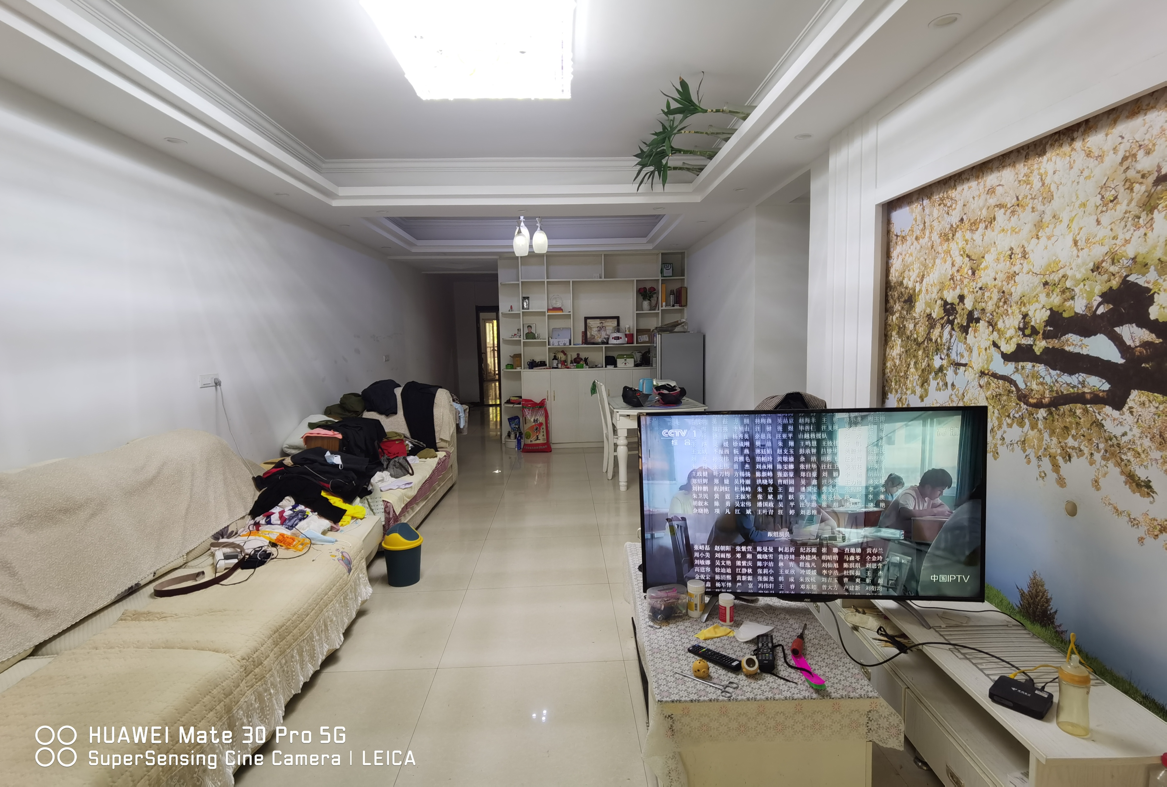 鸿昇现代城精装四房保养新成色好户型好诚心出售周边配套齐全出行方便实际一百三平左右