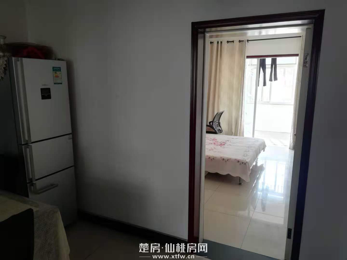 三室两厅两卫步梯中层有证清静读一中