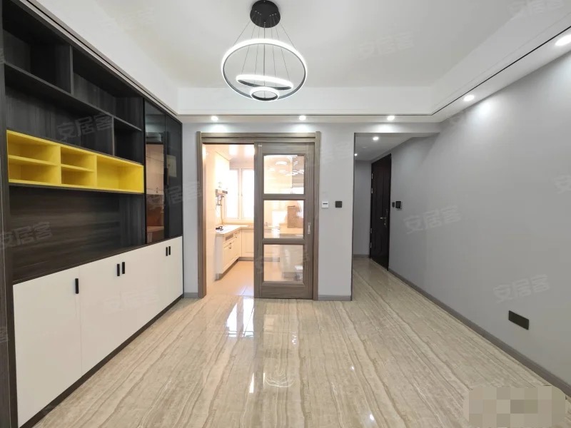 房东亏本出售，城南，碧桂园，9成新，精装大四房❗️送车位，单价5800，电梯好楼层，