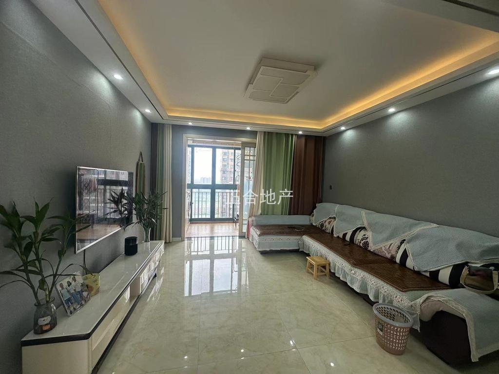 一中对面， 漫城林语，电梯好楼层， 精装三房 ，单价4800多 ，老证 ，南北通透