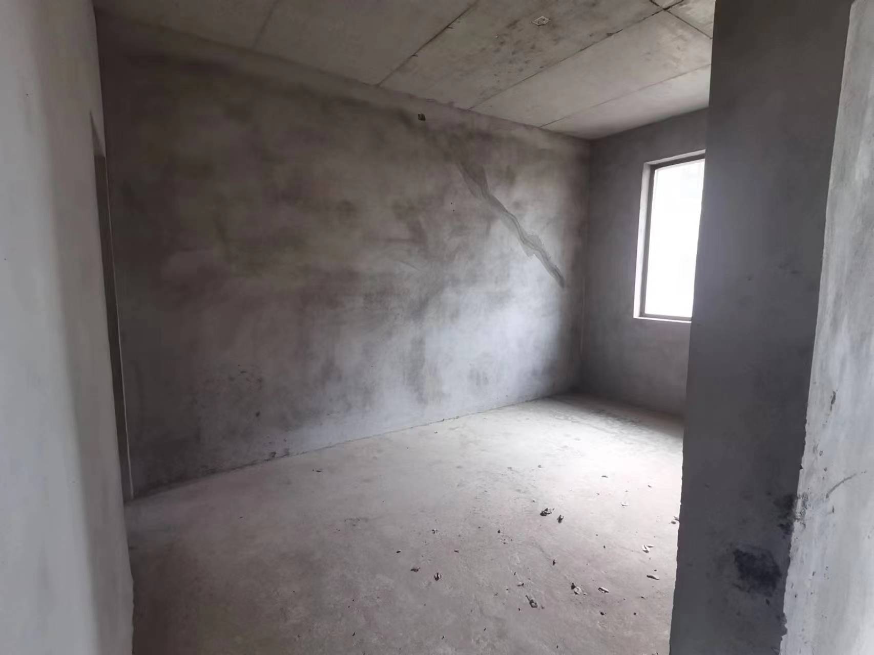 绿地香格里拉.步梯小洋房.南北通透双阳台.看房方便