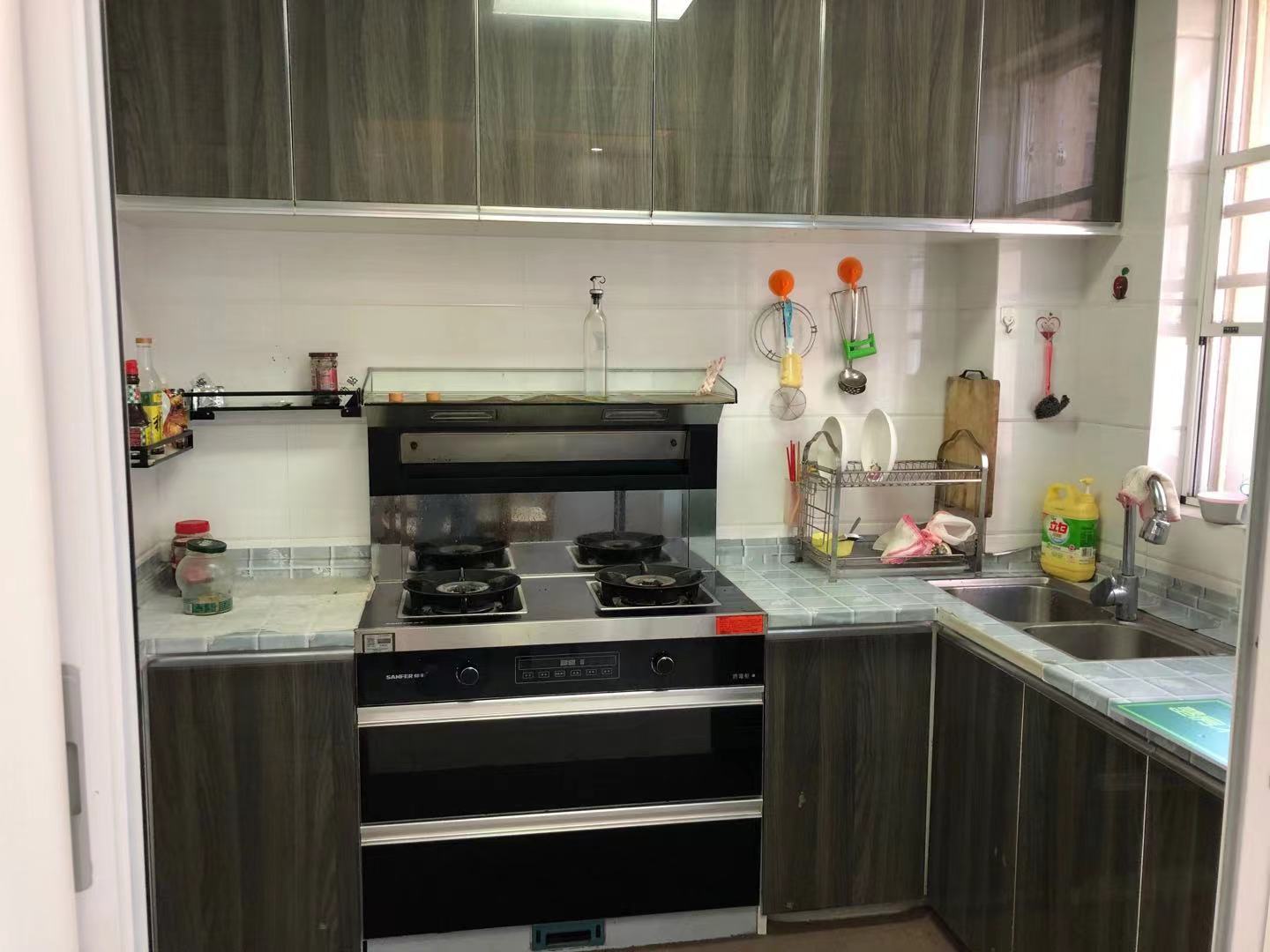 满庭春精装三房看房方便南北通透上学不用愁