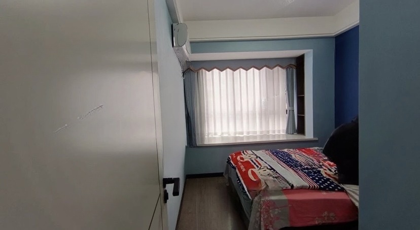 329，捡漏，沔街，御湖世家，精装大三房，9.5成新，诚心出售