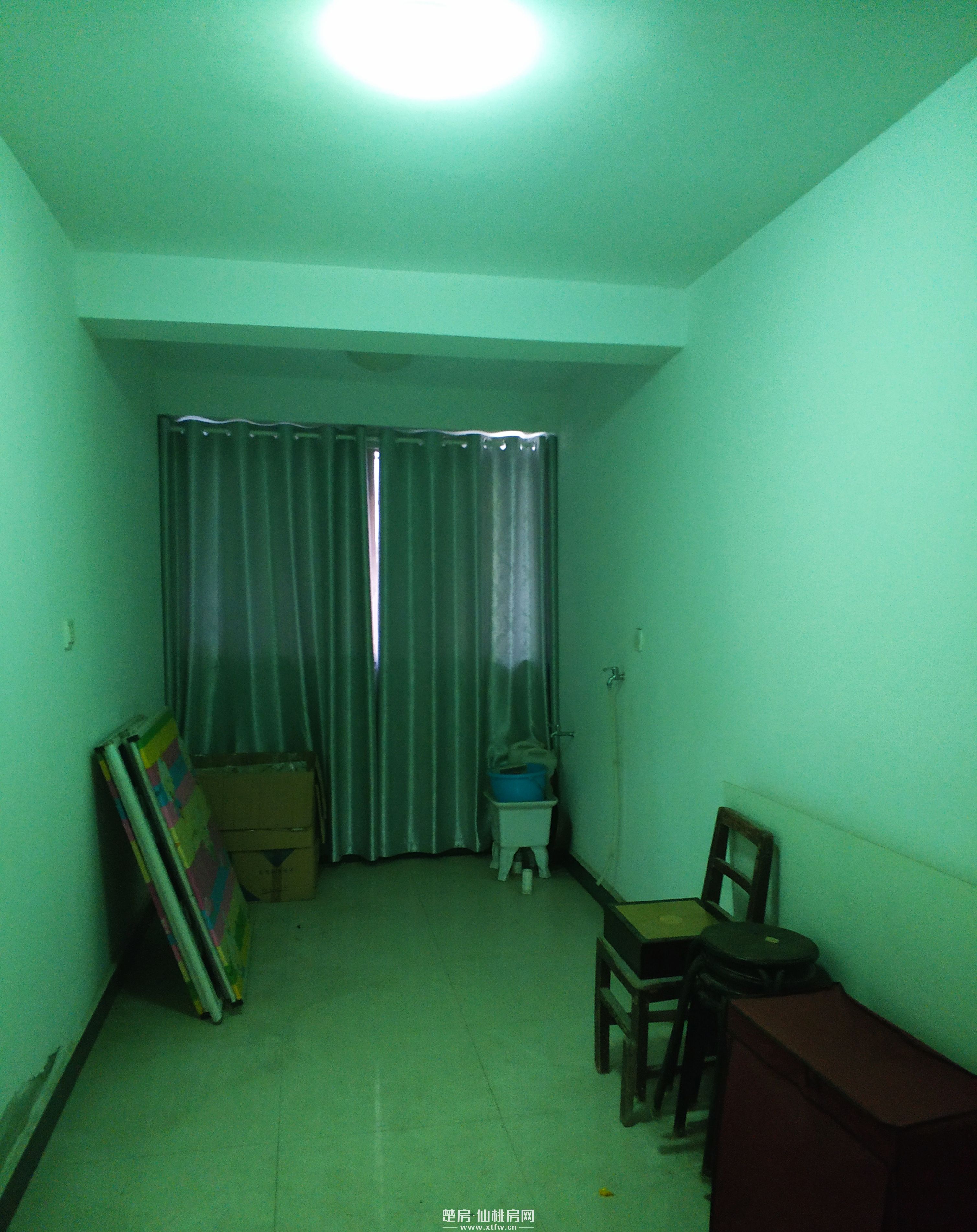 职院对面2室1厅