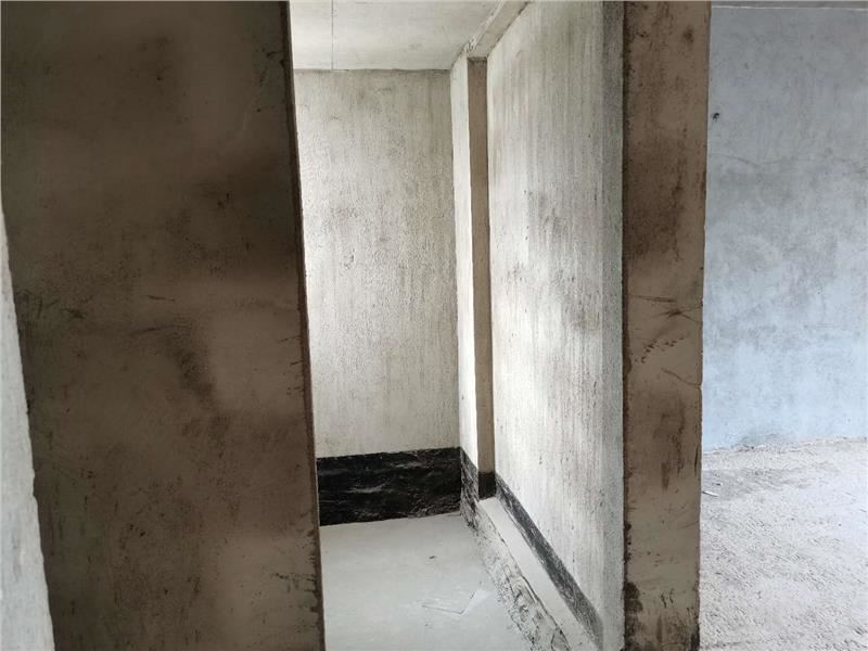 城南城市丽景的毛坯大三房电梯好楼层交通生活都便利