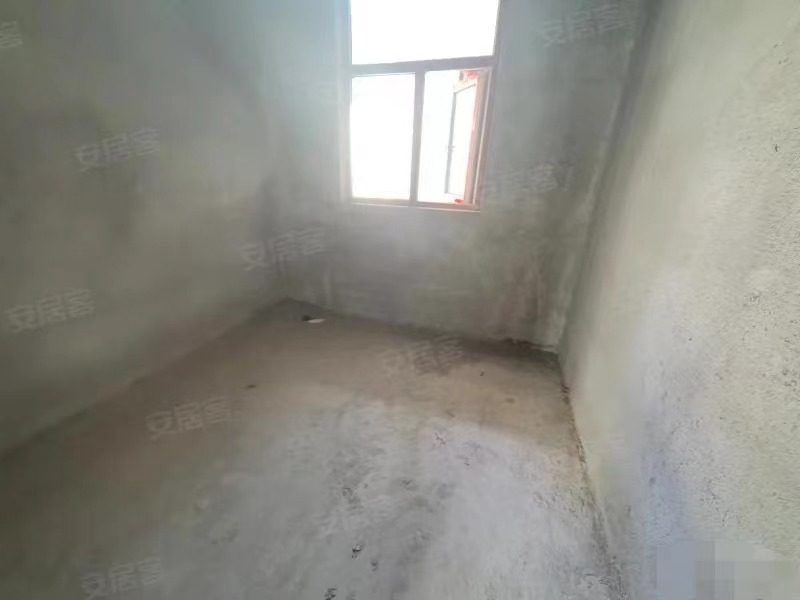 降价了，捡漏，风和日丽，好楼层，单价4700，满二，还带车位，比补贴还便宜，三开间朝南