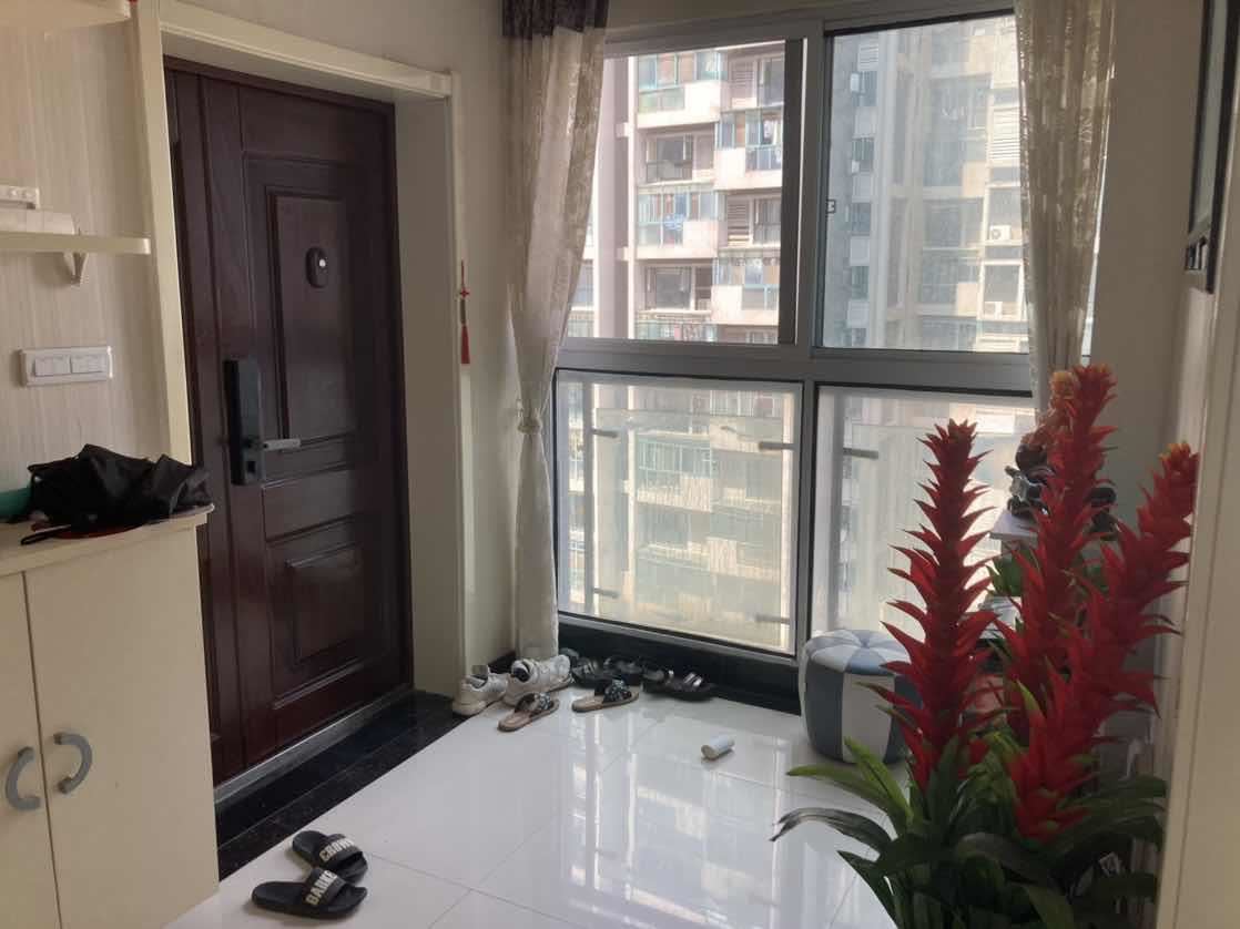  装修电梯房99万145平采光好周边商圈成熟龙华山 就在附近