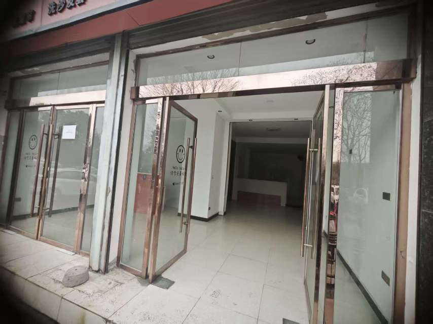 一中对面漫城林语门面出租