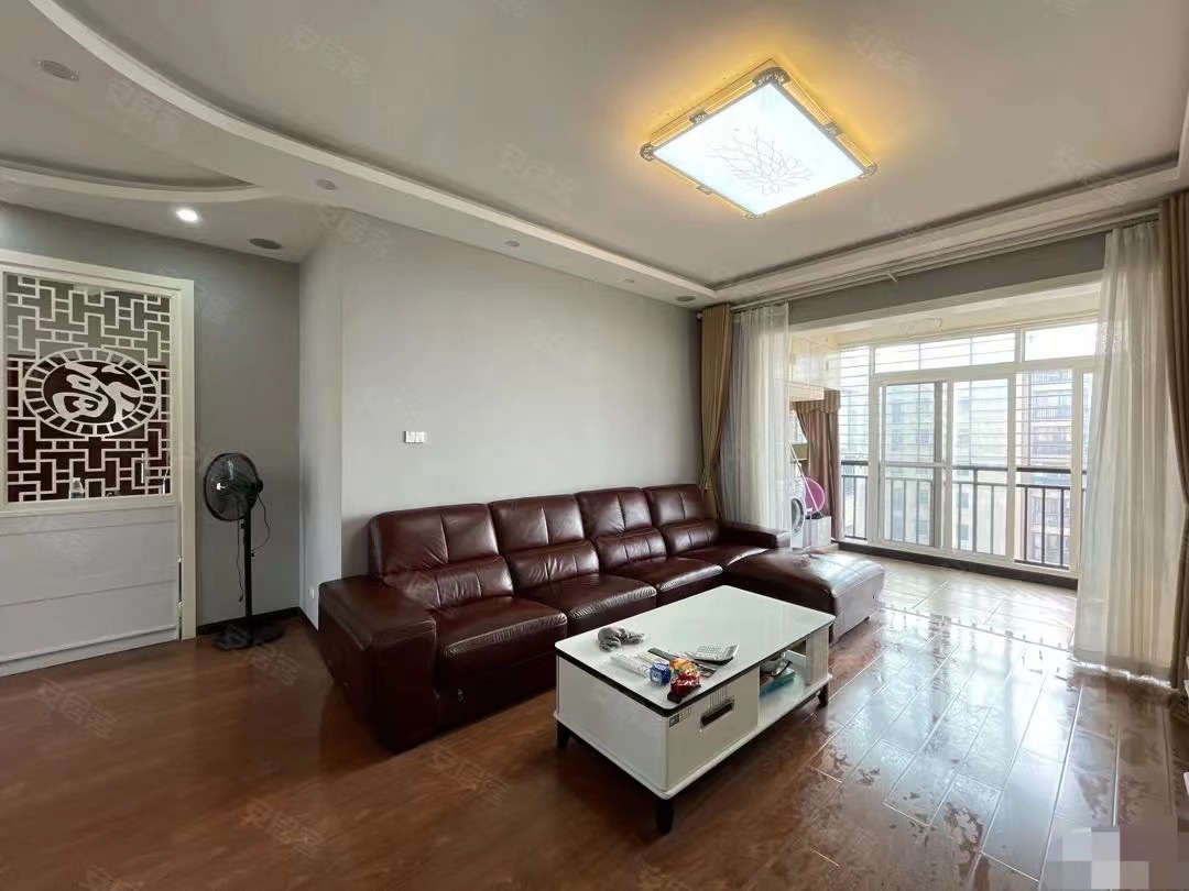 33，仙桃xiao学旁，电梯小高层，南北通透，送入户花园