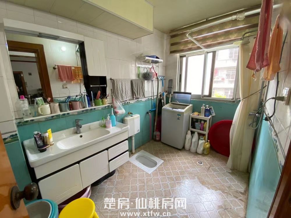 复州花园实验二小旁120平米自住三房出售保养好拎包入住