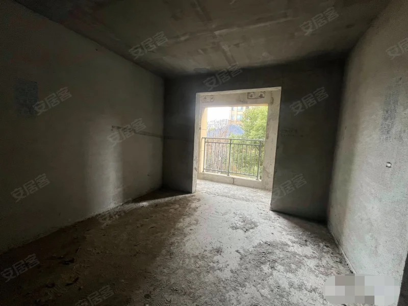 捡漏，次新小区，沔阳悦府，毛坯三房，单价3500，带车位，证满二