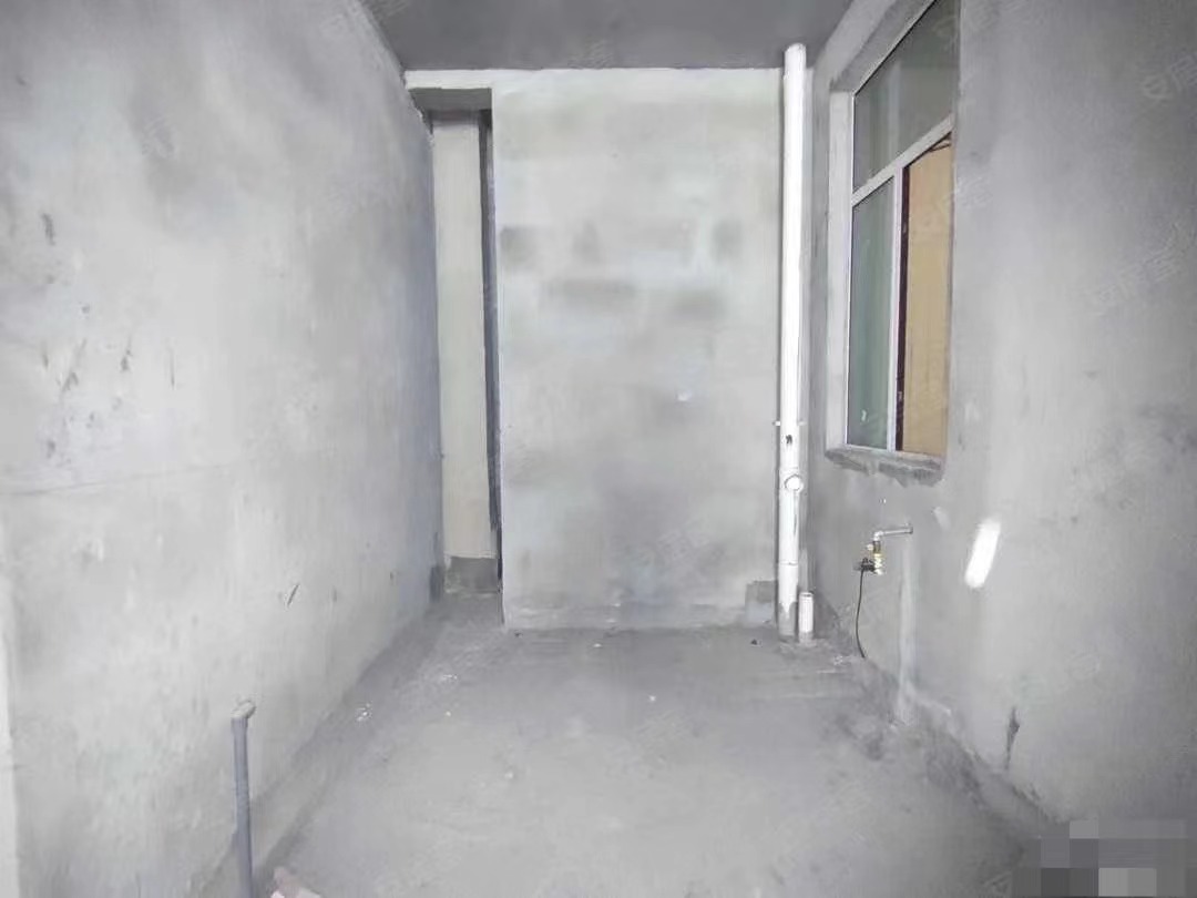 21，亏本出，领秀城品质楼盘，单价5100，人车分流，满二，诚心出售