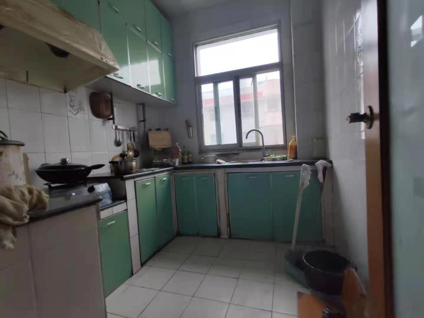 复州花园精装三房拎包入住小区好停车出行方便菜场商场都方便