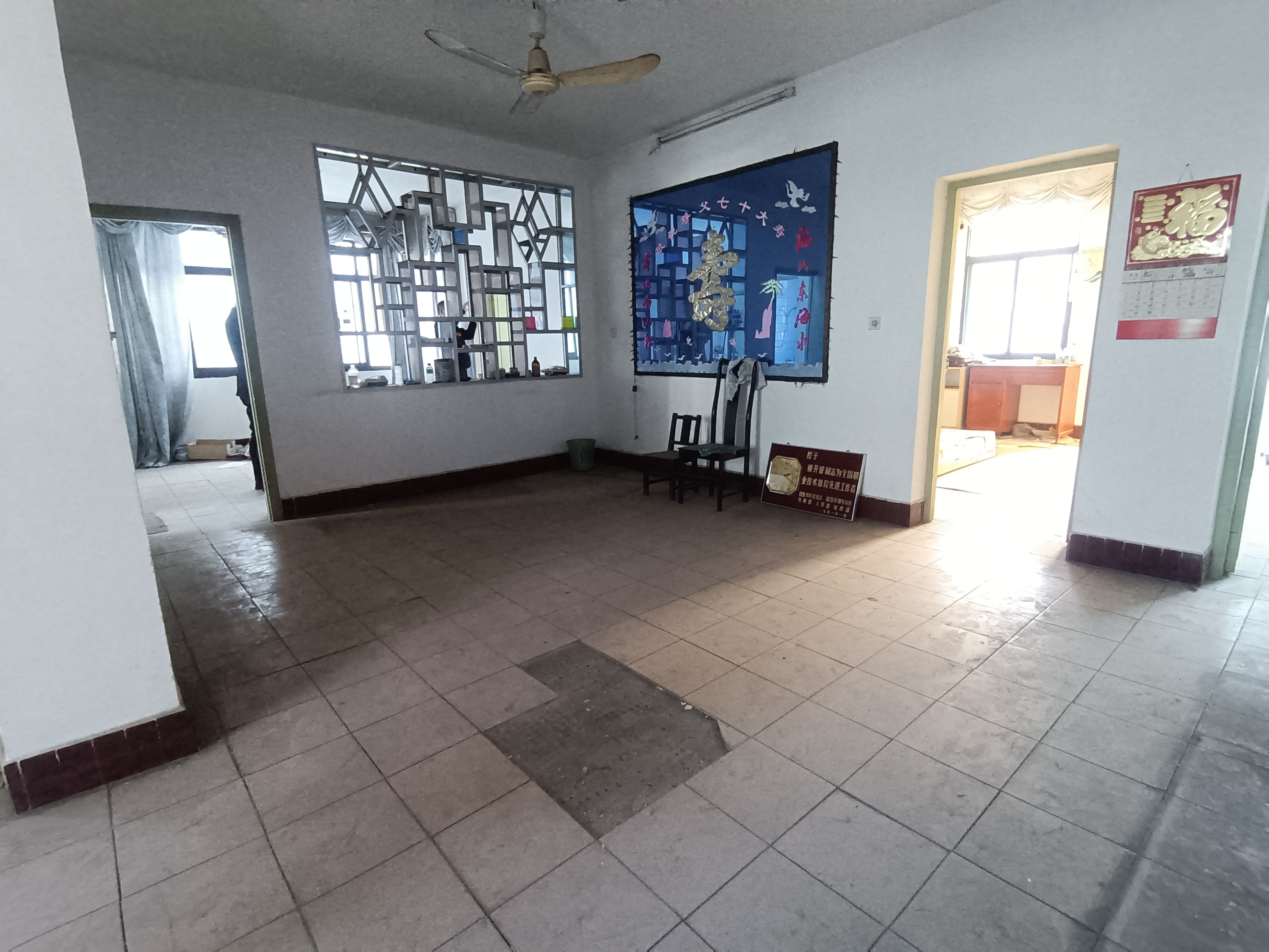 技校宿舍  紫竹雅居旁   老证 不动产证在手