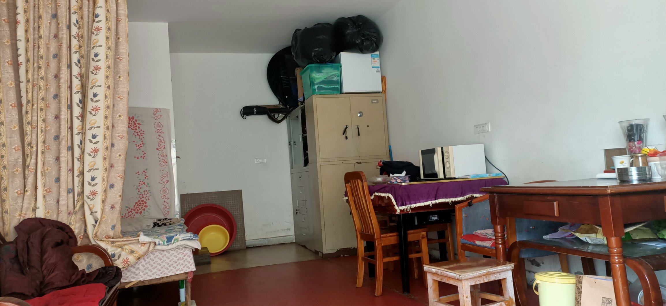 沃尔玛旁华泰小区28平车库，可做养老居室或办公工作室