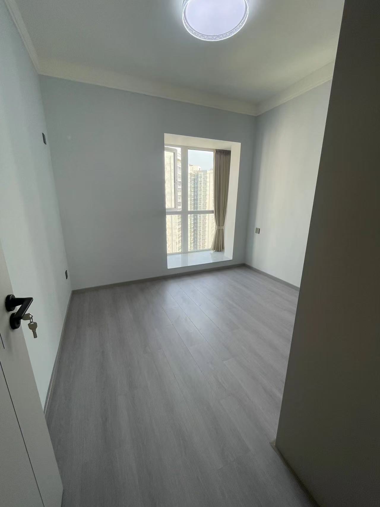 降价了，城南，福星城，边户，视野采光好，全新精装三房两卫，好楼层