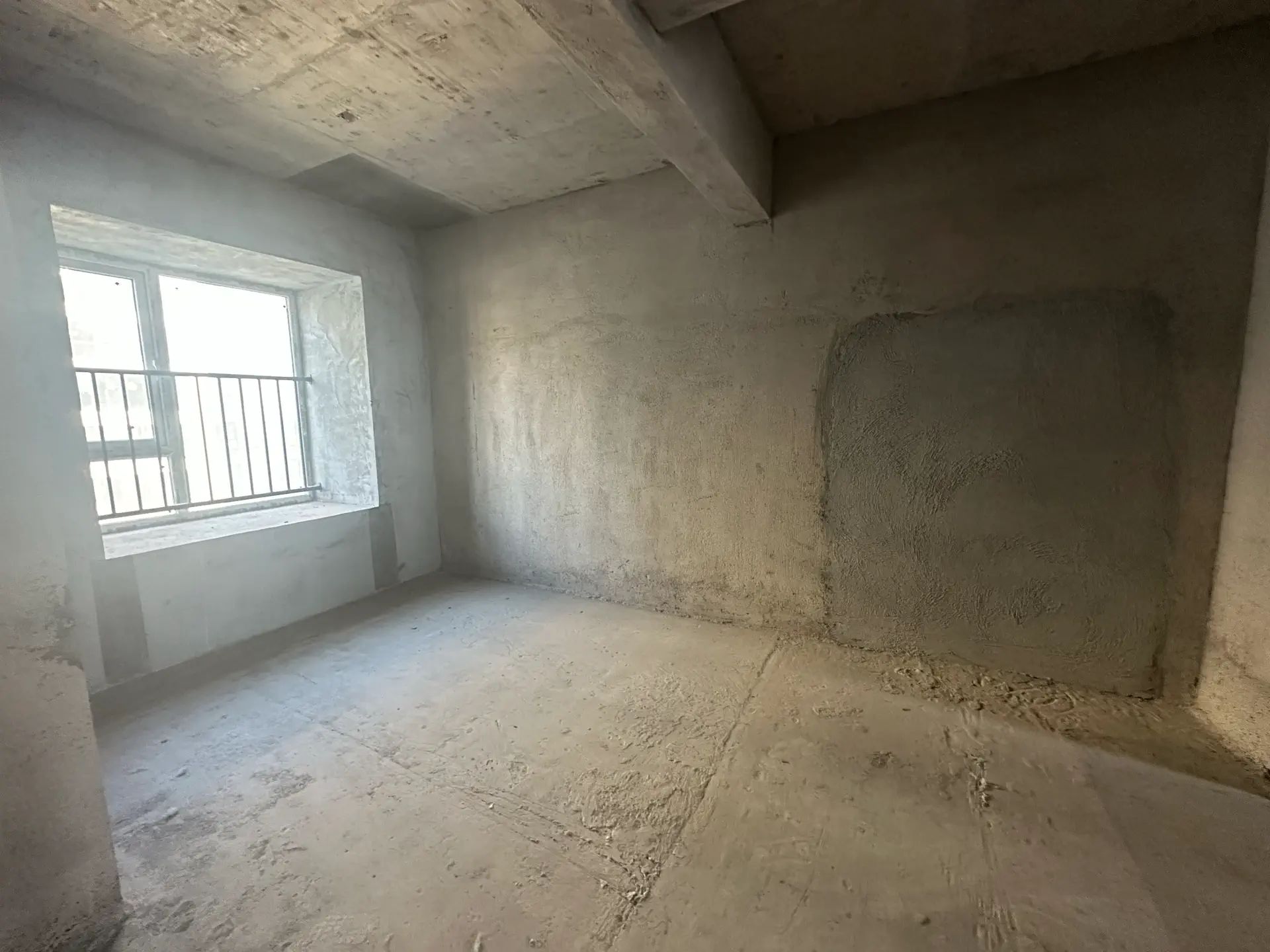 城南，蓝天花园，1梯1户，小高层，下楼朝阳xiao学，好楼层