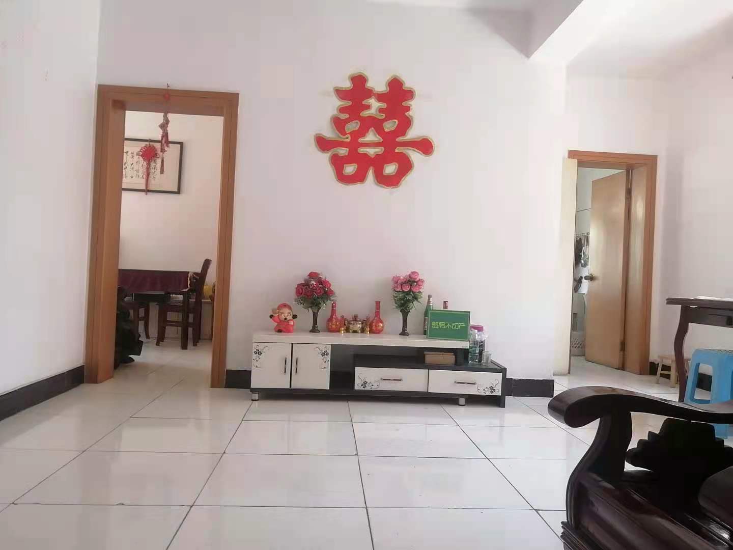 大洪小区中间楼层精装修证在手， 付9万