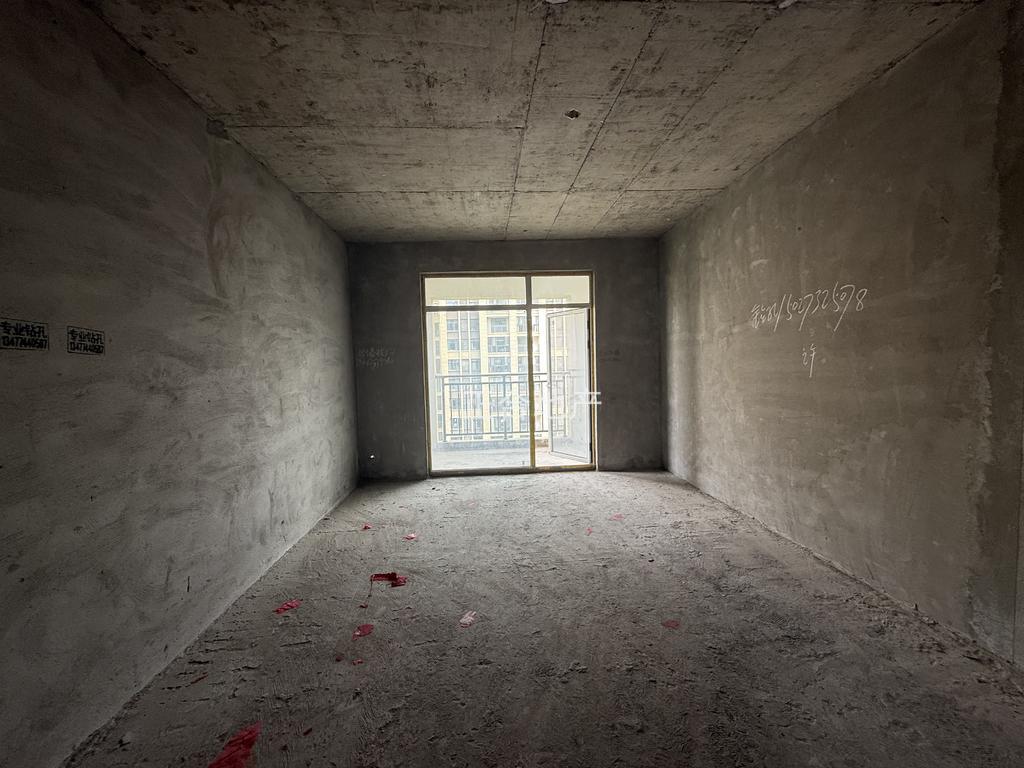 捡漏，城南，蓝天新城，单价4800，电梯好楼层，诚心出售