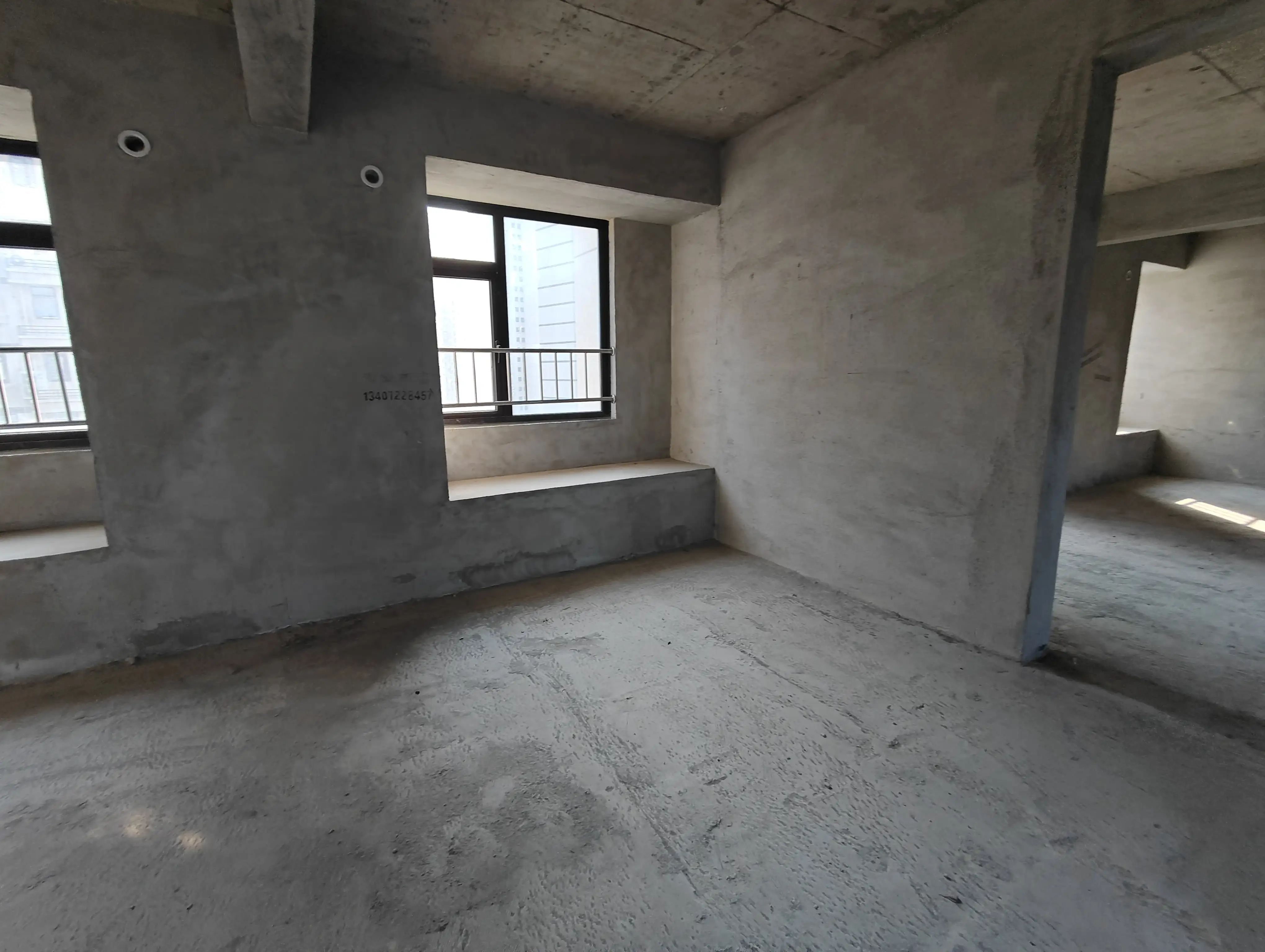 望府，小高层，‮梯一‬一户，‮楼好‬层，‮型户‬方正，中间楼层