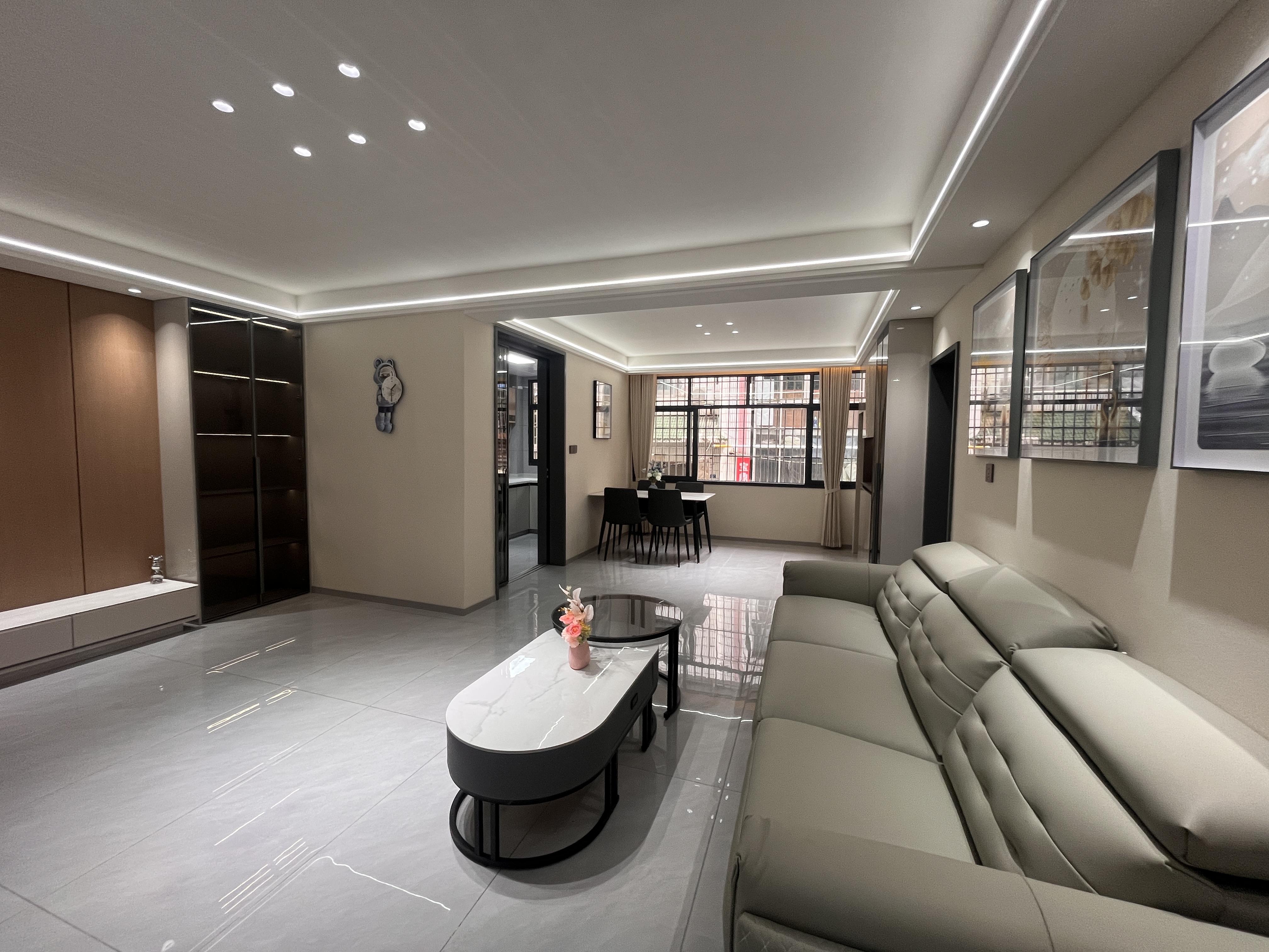 仙桃城区3室2厅2卫全新装修一天没有住过的房子，39个优价出售