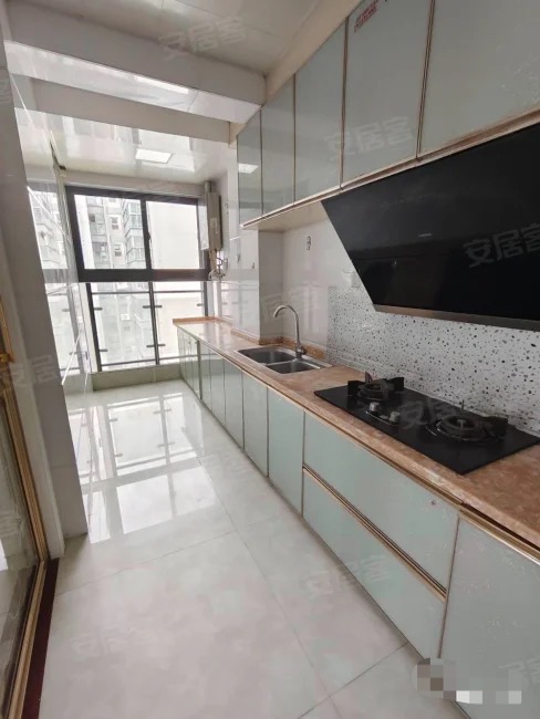 降价了，福星城，精装大三房，全屋中央空调，证满二，9成新