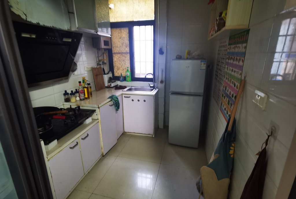 江汉星城城南步梯两房带装修2楼好楼层沔街大酒店后面