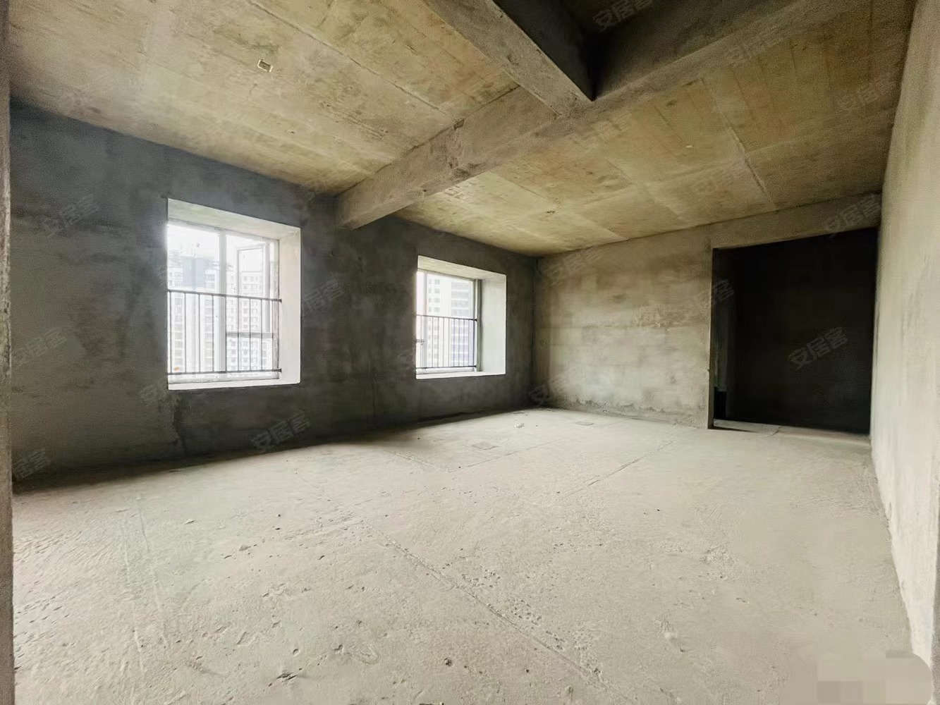 78，蓝天花园大平层，洋房八楼，总高10层，带两个车位，一梯一户，可以一手网签